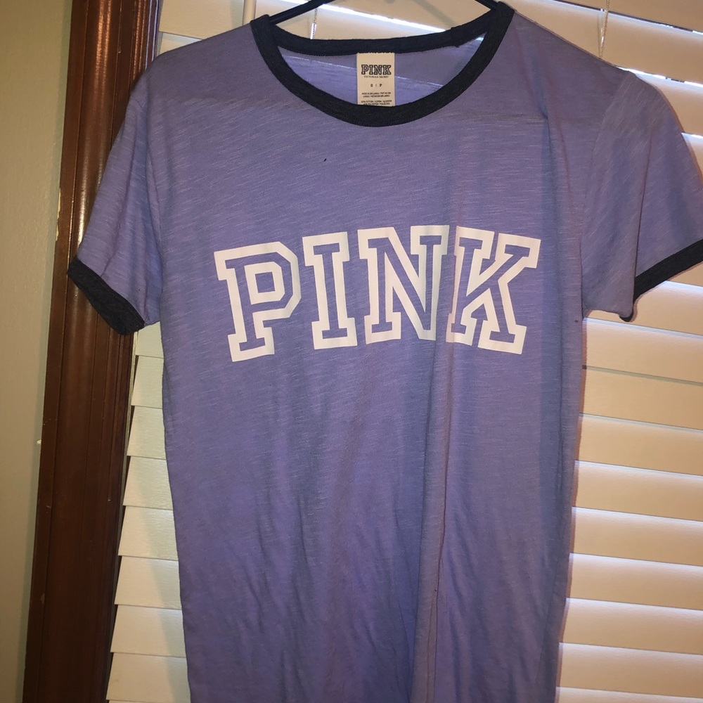 Vs pink t-shirt
